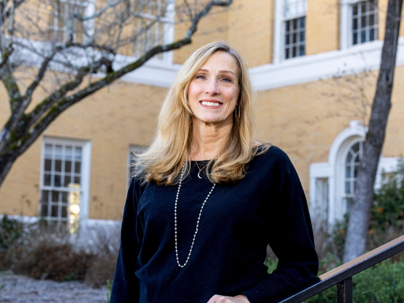 Portrait of FACS academic advisor Bev Hull near Dawson Hall.